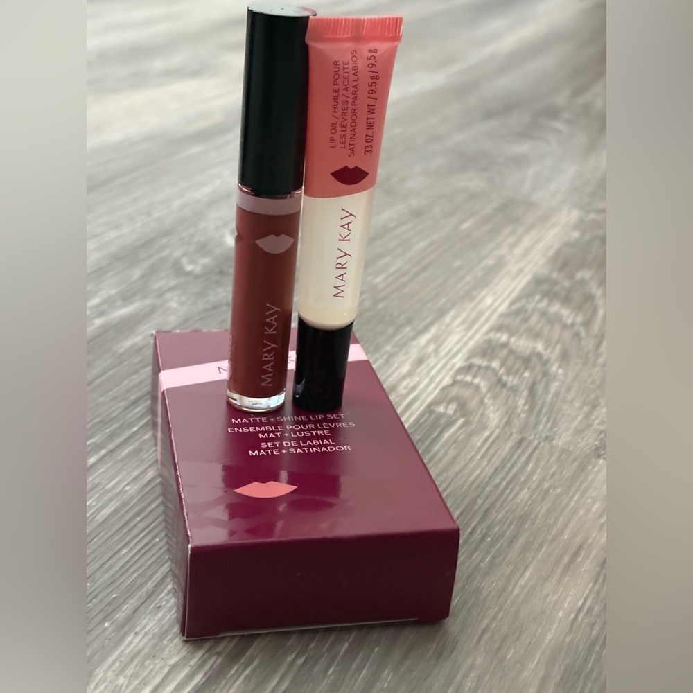 💄Mary Kay Matte + Shine Lip Set |